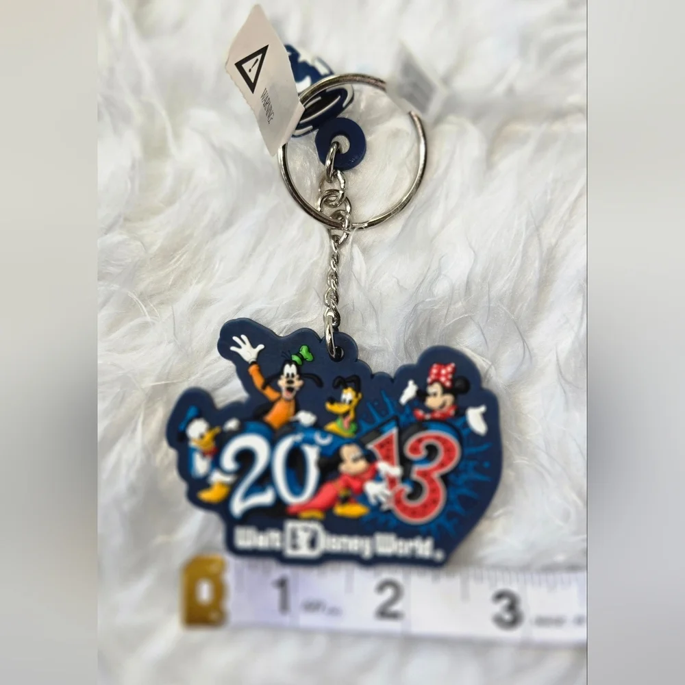 Disney Walt Disney World 2013 Souvenir  Colorful Character Keychain
